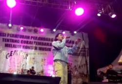 Konser Gilga Sahid Membludak, Ribuan Penonton Diajak Perangi Rokok Ilegal