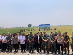 Kodam III Siliwangi Gelar Panen Raya di Karawang, Optimis Ketahanan Pangan Jabar Stabil