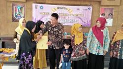 Lulus Selanting Puluhan Simbah Putri di Wisuda