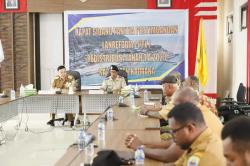 Rapat Bersama BPN, Bupati Freddy Minta Tanah Masyarakat Disertifikasi