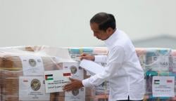 Jokowi Lepas 51,5 Ton Bantuan Indonesia untuk Palestina, Ada Makanan hingga Alat Medis