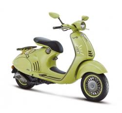 Harganya Rp260 Juta Bikin Kaget, Vespa 946 10° Anniversario Limited Edition Mengaspal di Indonesia