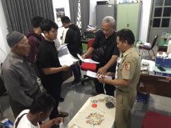 Belasan Korban Penipuan Berkedok Kerja di Luar Negeri Melapor Ke Disnaker dan Polres Jember