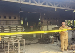 Nekat Beroperasi dan Bikin Resah Warga, Pabrik Tahu Ilegal di Ciputat Disegel Aparat