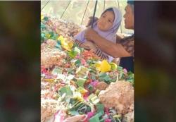 Bikin Haru Gadis Cilik Tidak Mau Pulang dari Makam Ayahnya, Kakeknya dengan Sabar Membujuk