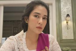 Inilah, 5 Potret Cantik Dian Sastro Gunakan Kebaya Tradisional