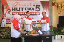 Peringati HUT ke-5 DPK LIRA Pakuniran, Santuni 51 Lansia dan 51 Anak Yatim