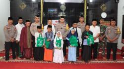 Eratkan Silaturahmi Polres Tasikmalaya Kota dengan Masyarakat Lewat Salat Subuh Berjamaah di Masjid