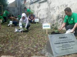 Adira Finance Bangun Taman Sayang Bumiku dan Tanam Pohon di Sidoarjo