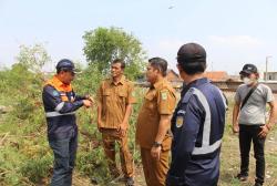 Pemkab Karawang Bersama DAOP 1 Tertibkan 65 Bangunan Liar di Lahan KAI