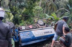 Truk Tangki di Cikalongkulon Masuk Jurang Dua Orang Tewas