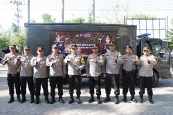 Polres dan Bhayangkari Nganjuk Kirim 2 Truk Bantuan untuk Palestina