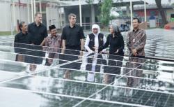 Gubernur Khofifah Puji Sampoerna Gara-Gara Resmikan 10.550 Panel Surya di Pabrik, Ini Katanya