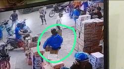 Aksi Pencurian Barang Sembako di Toko Metro Swalayan TTU Terekam CCTV