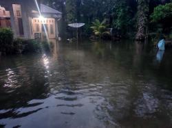 Dear Pemda dan Aparat, Warga Sungai Kuning dah Sepekan Jadi Korban Banjir dan tak Dapat  Perhatian