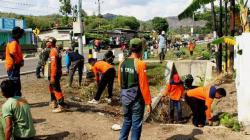 Antisipasi Penyebaran Wabah Penyakit Dari Nyamuk Kodim 0728 Wonogiri Bersihkan Pasar