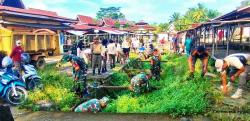 Cegah Banjir, TNI Polri Gandeng Warga Bergotong Royong