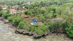 Belum Sah Ke Madura Kalau Belum Nikmati Oksigen Pulau Gili Iyang, Nikmati Keindahannya