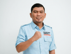 Sekjen TIDAR Rocky Candra Ajak Masyarakat Nonton Debat Capres