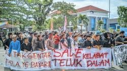 Ratusan Nelayan Teluk Kelabat Dalam Unjuk Rasa ke Mapolda Babel, Desak APH Tertibkan Tambang Ilegal