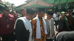 Mahfud MD Kunjungi Ponpes Al-Quran Cijeungjing Ciamis. Disambut Ribuan Santri