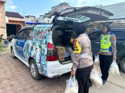 Polres Dumai Lakukan Kegiatan Jumat Berbagi Terhadap Korban Kebakaran Rumah