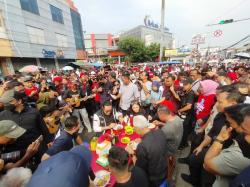 Nasi Uduk Menu Sarapan Ganjar Pranowo, Disantap Bersama Warga di Pasar Proyek Lama Kota Bekasi