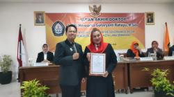 Tak Main-main, Mbak Ita Selesaikan Program Studi Doktor di Undip dengan Predikat Summa Cumlaude