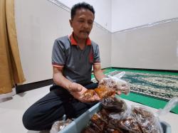 Warga Kota Probolinggo Sukses Raup Jutaan Rupiah dari Sambal Pecel