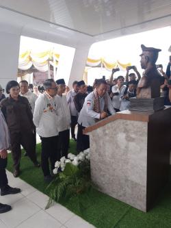 Gubernur Lampung Didampingi Bupati Adipati Resmikan Gedung Baru RSUD Zapa Way Kanan