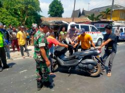 Kecelakaan Hari Ini, Truk Fuso Hantam Sepeda Motor di Jalur Tengkorak Gekbrong Dua Tewas