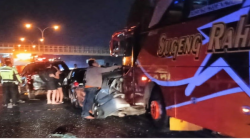 Kecelakaan di Jalan Tol, Bus Tabrak 2 Mobil