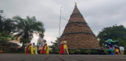 Liburan Akhir Tahun di Kampung Natal Saloka, Banyak Hadiah!