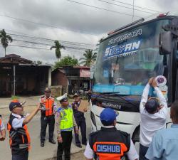 Antisipasi Laka Lantas, Polres Padangsidimpuan Tes Urine Sopir AKAP Jelang Natal dan Tahun Baru