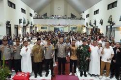 Berikan Kenyamanan dan Keamanan Saat Natal, Bupati Dico Keliling Gereja di Kendal 