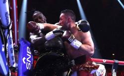 2 Kali Lawan Petinju Top, Deontey Wilder Selalu Kalah