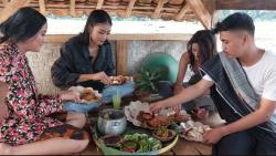 Lezatnya Nasi Liwet Bebek Jeding di Dangdeur Subang, Pelanggan Dimanjakan Pemandangan Sawah