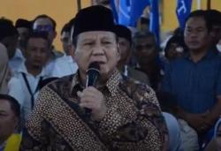 Akibat Cuaca Buruk Pesawat Batal Terbang, Prabowo Menginap di Aceh