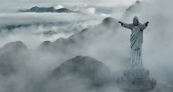 Unik ada Patung Yesus Kristus di Atas Awan, ini 4 Tempat Wisata Rohani Terindah di Indonesia