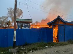 Masjid Al Amaliah di Puncak Jaya Dibakar Orang Tak Dikenal, di TKP Ditemukan Botol Miras