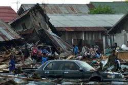 4 Tips Penting Harus Dilakukan saat Berkendara Terjadi Gempa Bumi