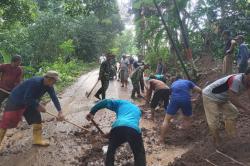 Sejumlah Desa di Kuningan Terdampak Angin Kencang hingga Longsor