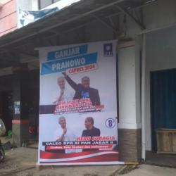 Unik, Gambar Baliho Caleg PAN di Cirebon Berdampingan dengan Capres Ganjar Pranowo