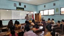 Polisi Sektor Sempu, Polresta Banyuwangi Edukasi Stop Bullying di Sekolah