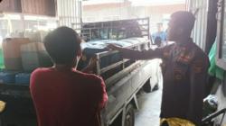 Penimbun Pertalite Ditangkap, Bolak-balik Isi BBM di SPBU Pakai Motor Thunder Modifikasi