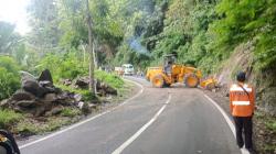 Tebing 20 Meter di Tanggeung Longsor Arus Lalin Cianjur Selatan Sempat Lumpuh