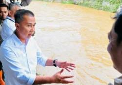 Akibat Jebolnya Tanggul Sungai Cikapundung,Bey Sebut 400 KK dan 857 Jiwa Terdampak Banjir Bandang