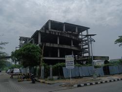 Rumor Gedung Bernilai Puluhan Miliar di Karawang Jadi Sarang Hantu, Ojol Lihat Sosok Hitam Besar