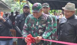 Bantu Masyarakat, TNI dan PT Pegadaian Garut Resmikan Sumur Bor di Cilawu