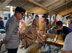 Aktivitas Binmas Polres Pringsewu di Pasar Sukoharjo